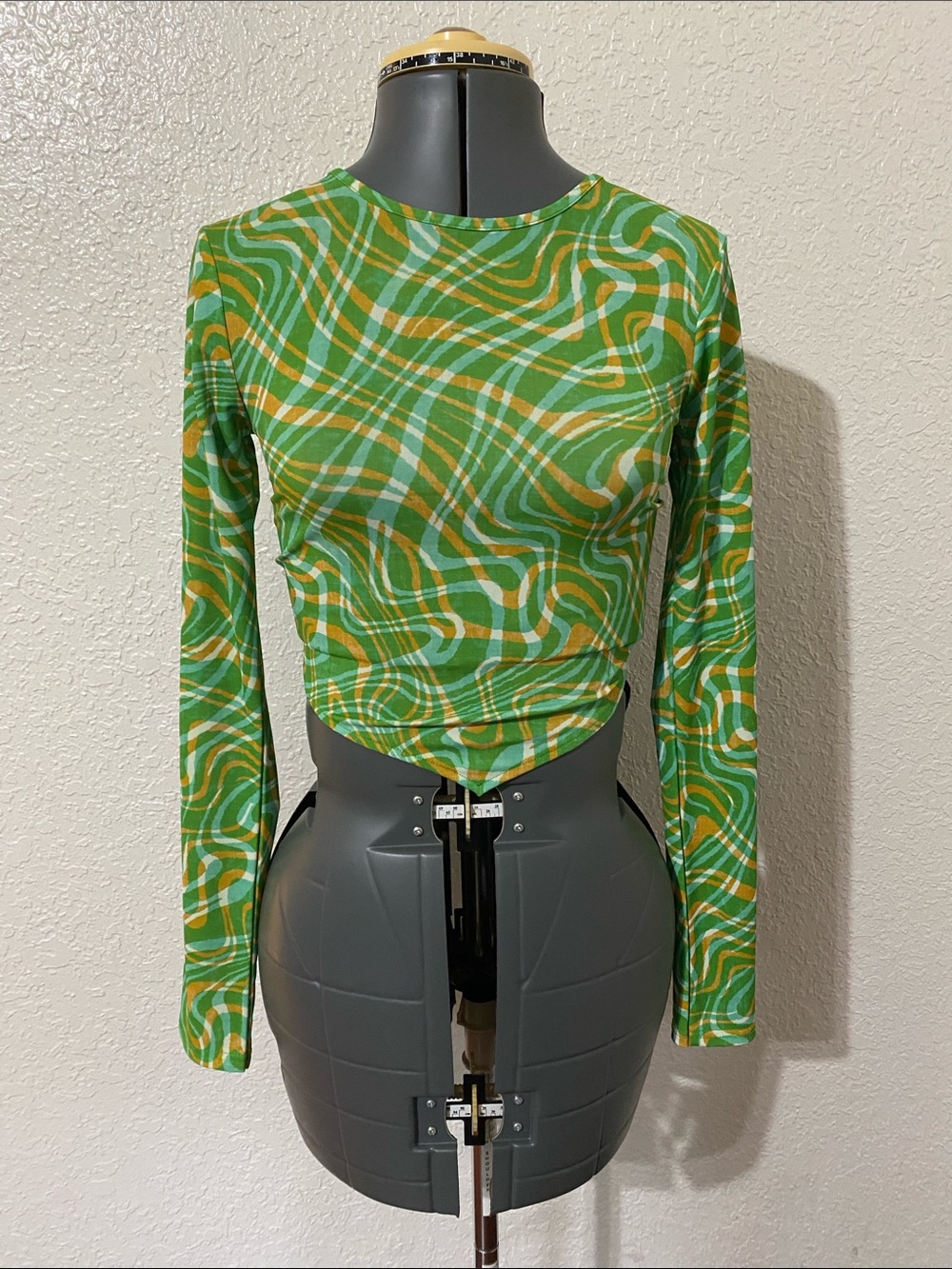 Urban Outfitters Green Multicolor Swirl Long-Sleeve Crop Top